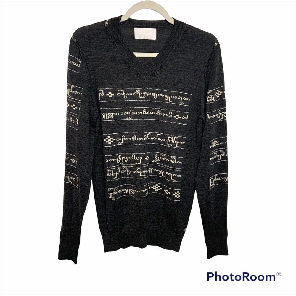 Like NEW Miharayasuhiro Grey Distressed Wool V Neck  Sweater Size Small O13